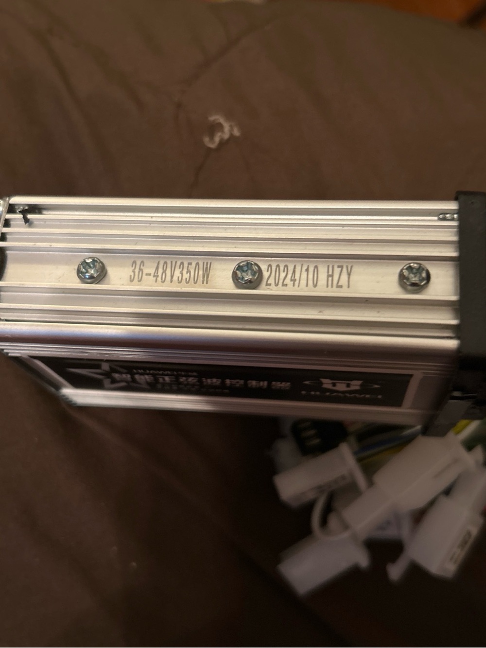 Huawei Motor Controller Unit with Multi-Color Wiring - Picture 4 of 6